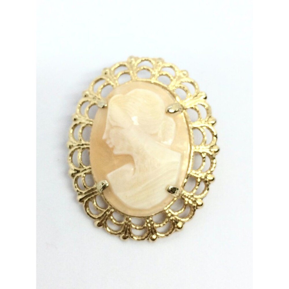 VINTAGE CAMEO BROOCH Victorian Lady Portrait Gold Tone Oval Costume Jewelry Pin